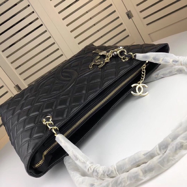 シャネルバッグ角部分ディテール